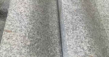 平凉芙蓉白S型拉丝面路沿石