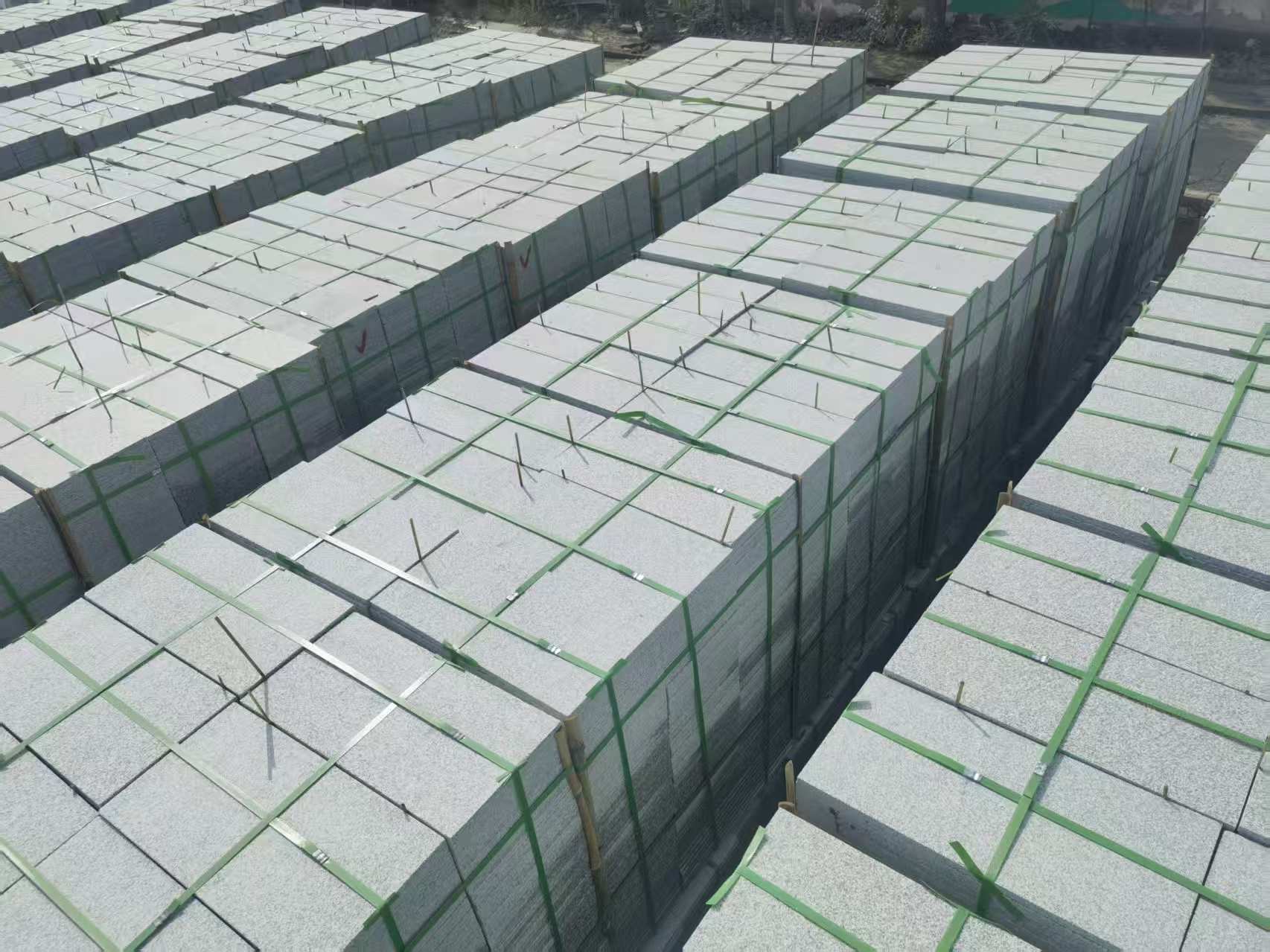 平凉 芝麻白1.8公分火烧300*600地铺，清仓大甩卖