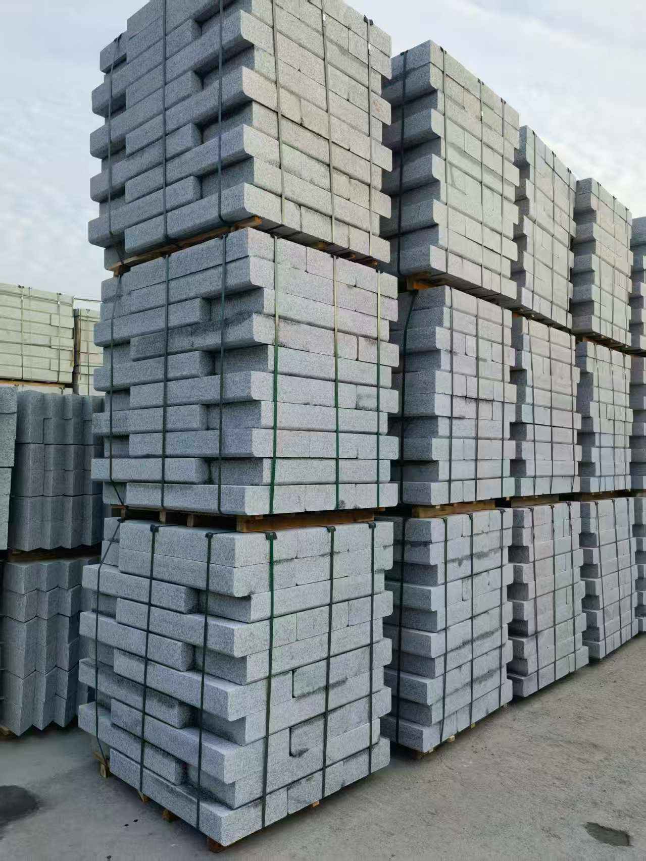 平凉 路沿石（路侧石），颜色一致，尺寸标准